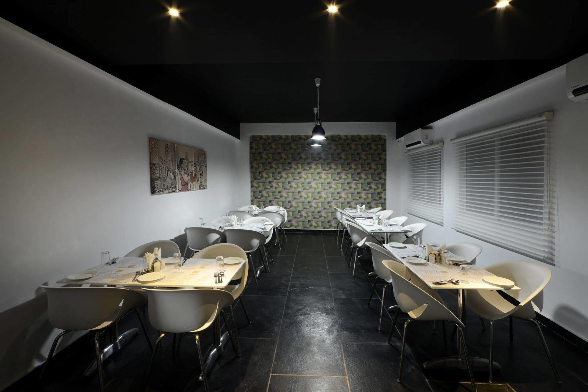 Hotel Serenity La Vista Hyderabad Esterno foto