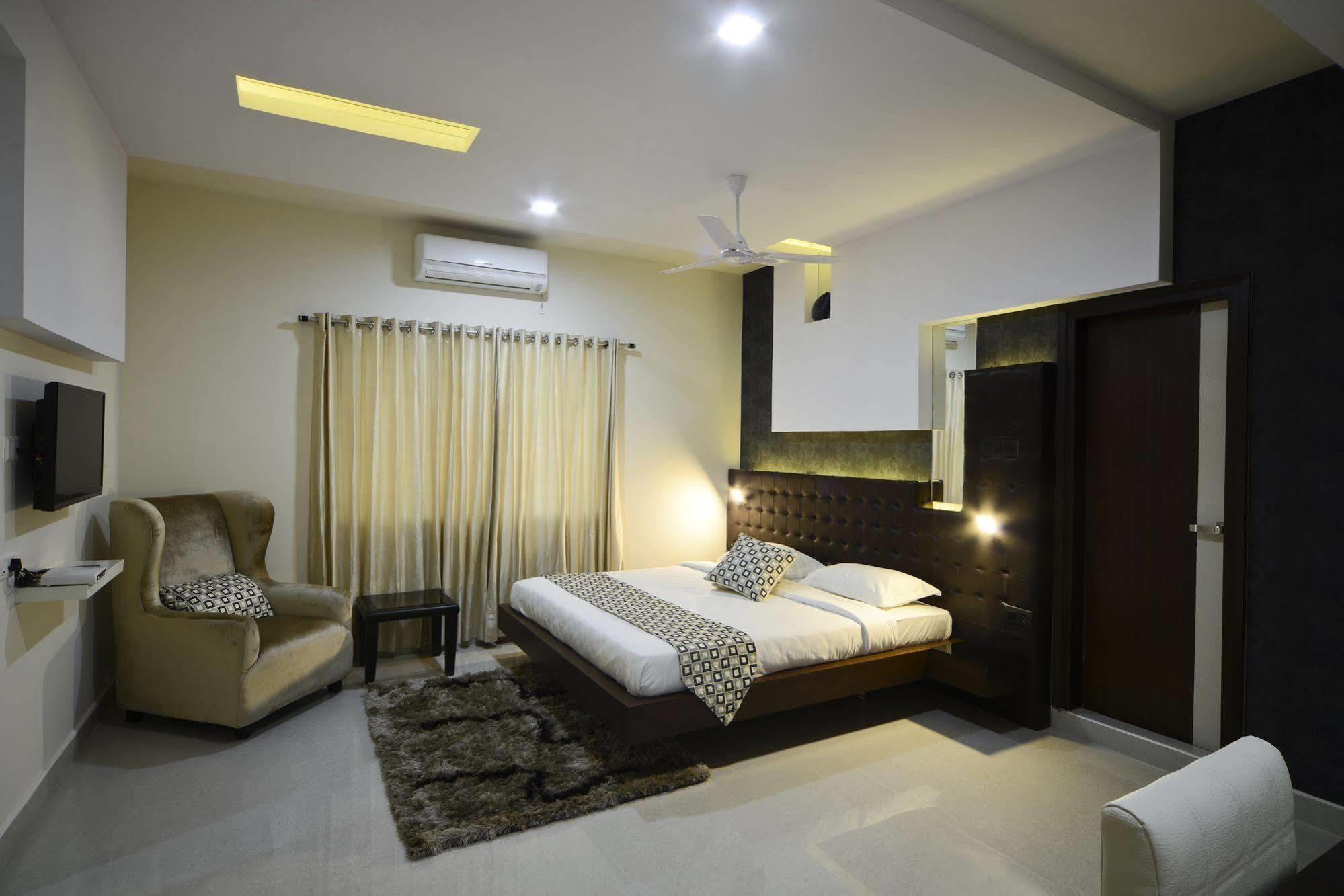 Hotel Serenity La Vista Hyderabad Esterno foto